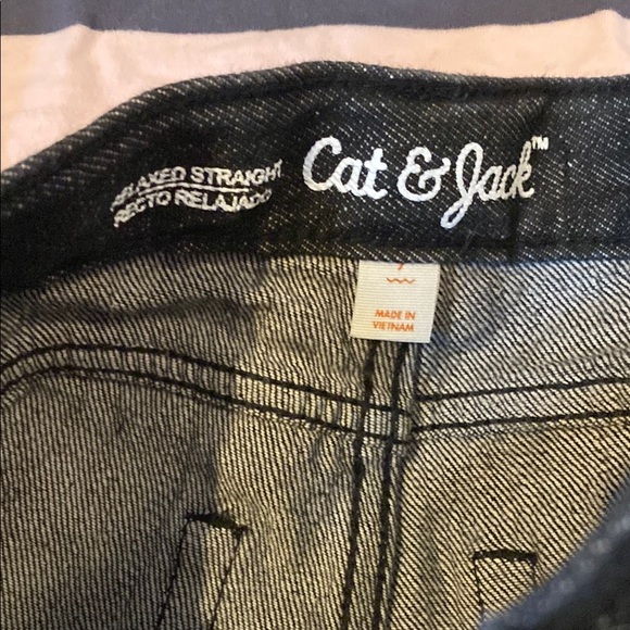Striped Old Navy T-Shirt and Black Cat & Jack Jeans Set - Picture 6 of 8